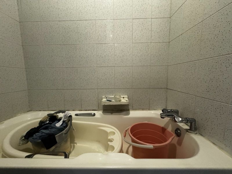 2-Bedroom Apartment For Sale . - Photo 10