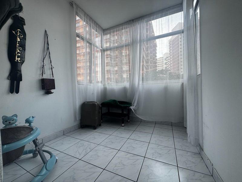 2-Bedroom Apartment For Sale . - Photo 6