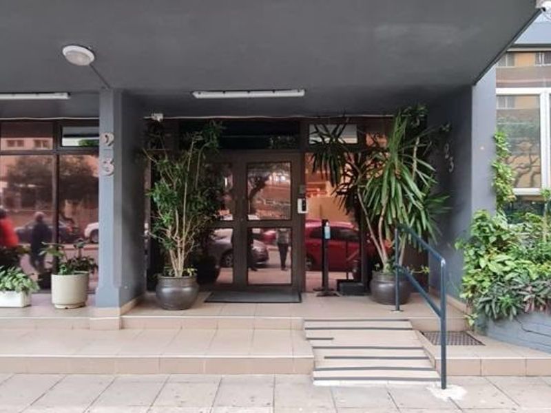 2-Bedroom Apartment For Sale . - Photo 1
