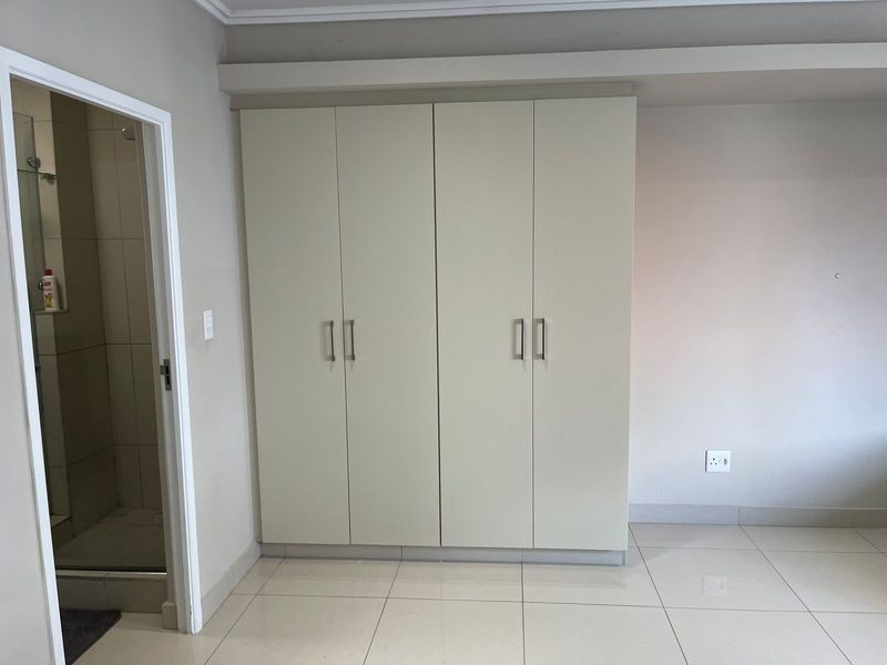 Stylish Studio Apartment To Rent | Modern Living in a Prime Location - Photo 7