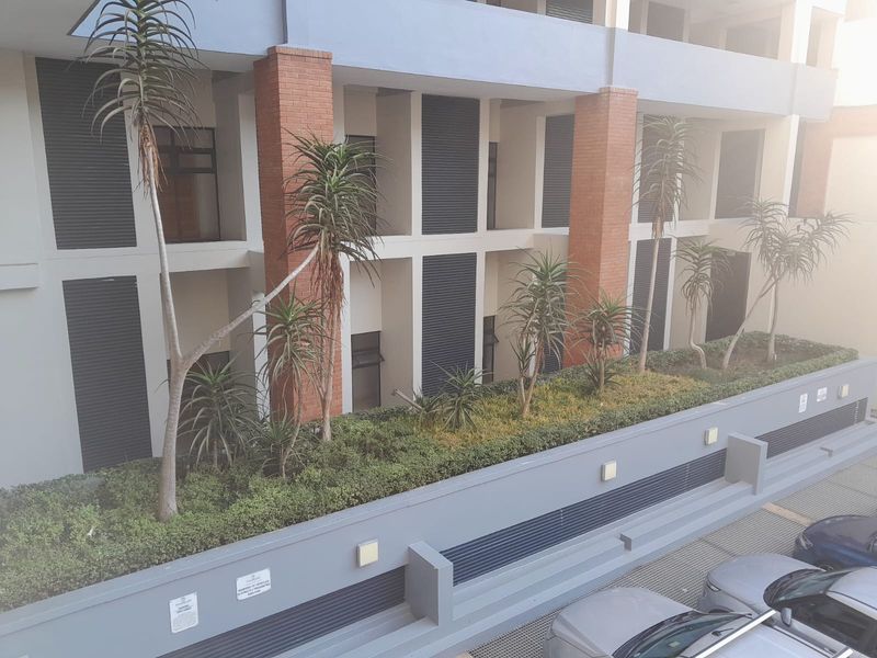 Elegant 3-Bedroom Apartment with Beautiful Sea Views & Dual Balconies - Photo 5
