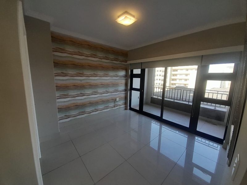 Elegant 3-Bedroom Apartment with Beautiful Sea Views & Dual Balconies - Photo 9