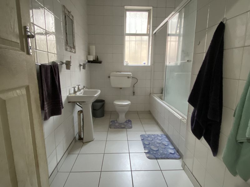 4 Bedroom House For Sale In Sherwood - Photo 6