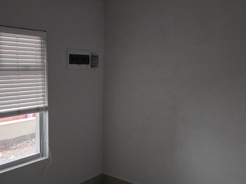 2 Bedroom 1 Bathroom Apartment For Sale -Umhlanga Ridge - Photo 7