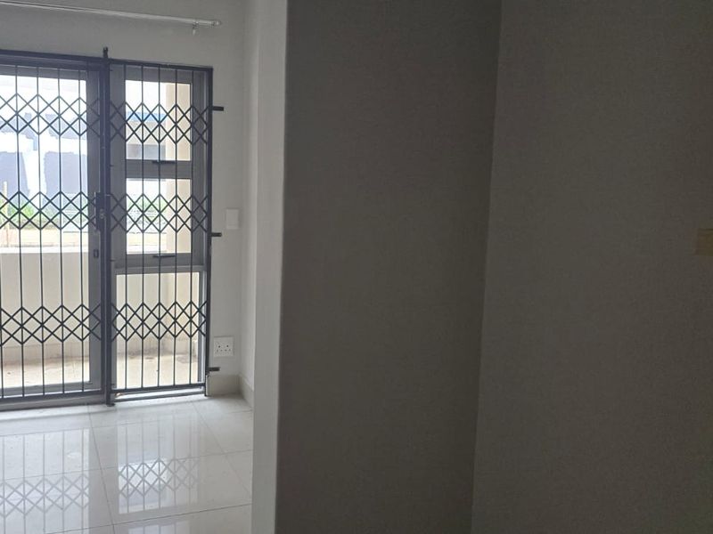 2 Bedroom 1 Bathroom Apartment For Sale -Umhlanga Ridge - Photo 3