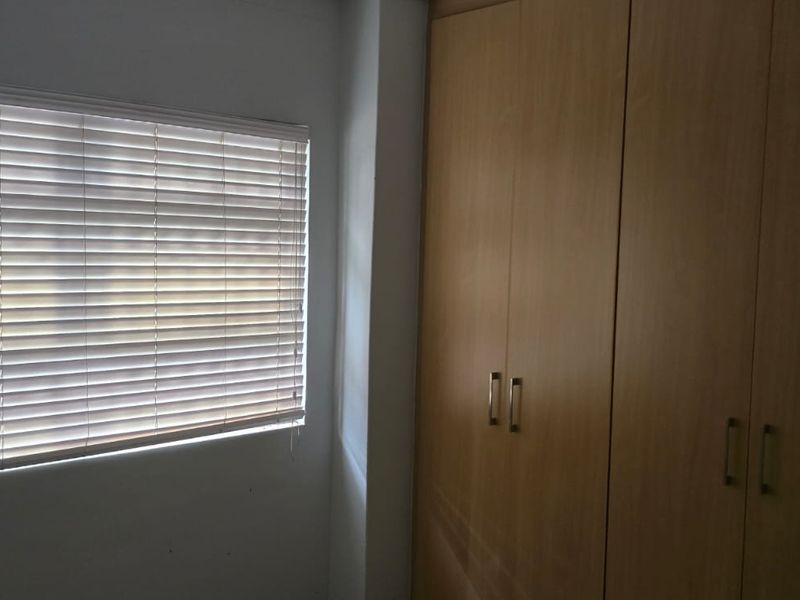 2 Bedroom 1 Bathroom Apartment For Sale -Umhlanga Ridge - Photo 5