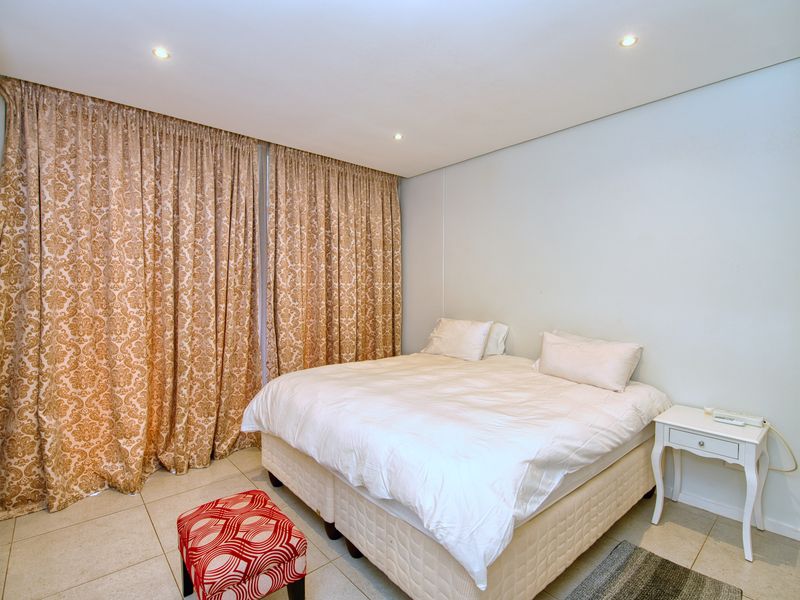 Modern 3-Bedroom, 3-Bathroom Furnished Apartment - Photo 5