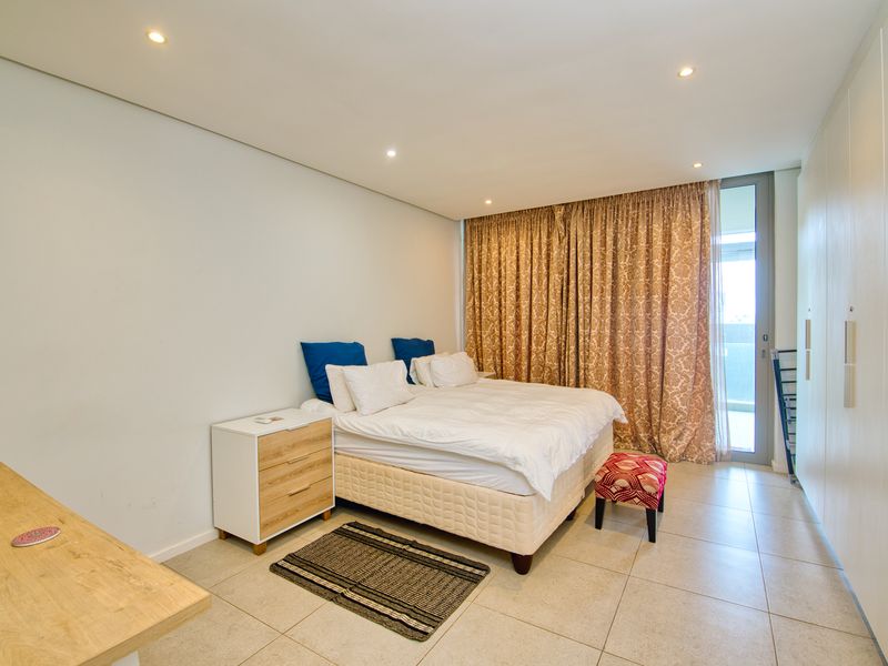 Modern 3-Bedroom, 3-Bathroom Furnished Apartment - Photo 8