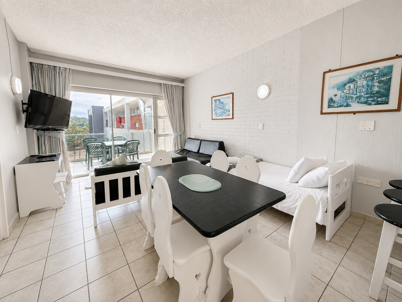 Apartment For Sale In Margate - Photo 5