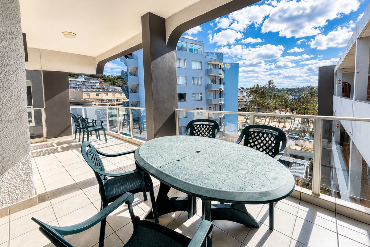 Apartment For Sale In Margate - Photo 3