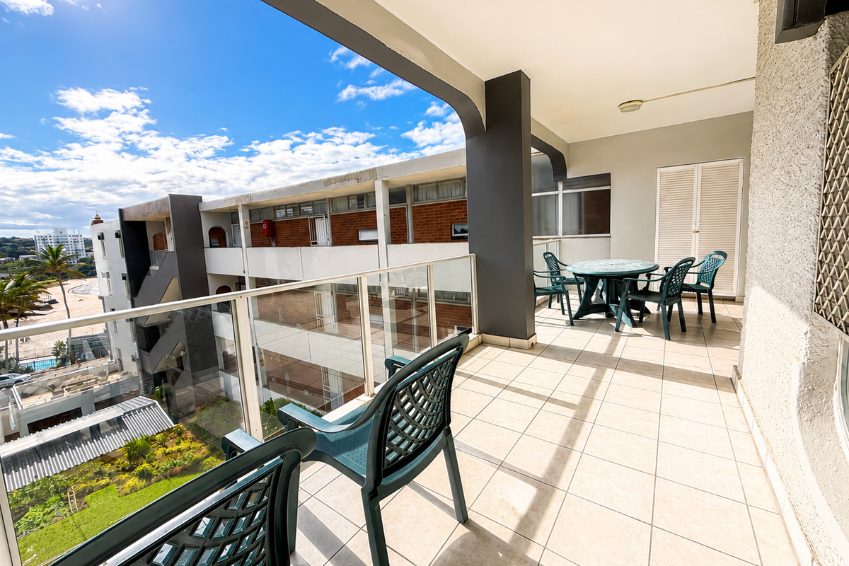 Apartment For Sale In Margate - Photo 2