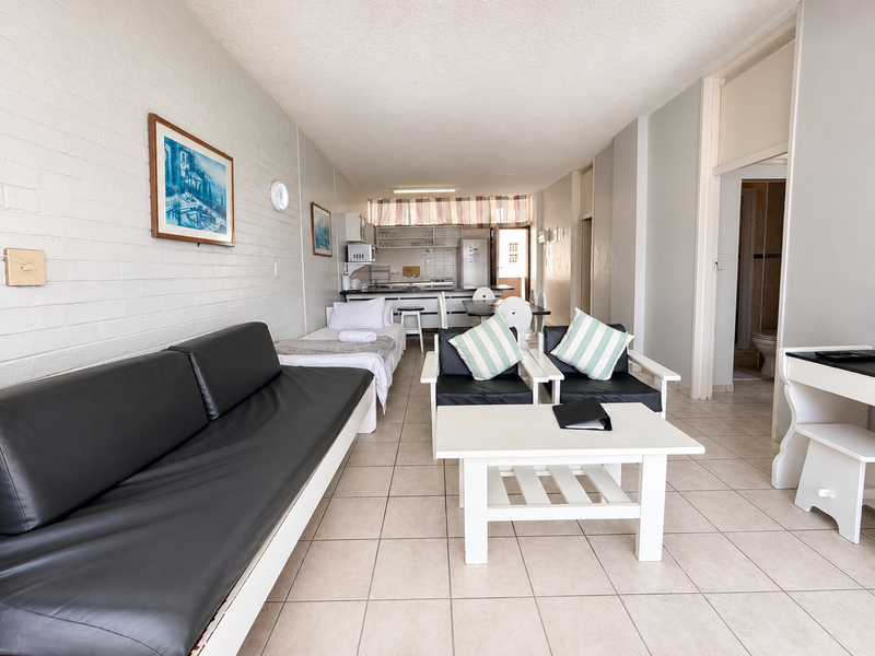 Apartment For Sale In Margate - Photo 4