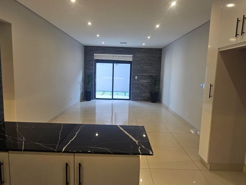 Prime Property Presets La Vista apartment for Sale - Photo 3