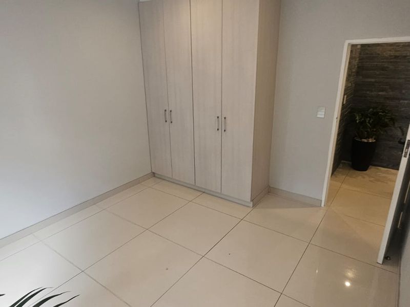 Prime Property Presets La Vista apartment for Sale - Photo 8