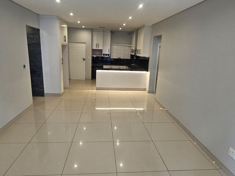 Prime Property Presets La Vista apartment for Sale - Photo 4