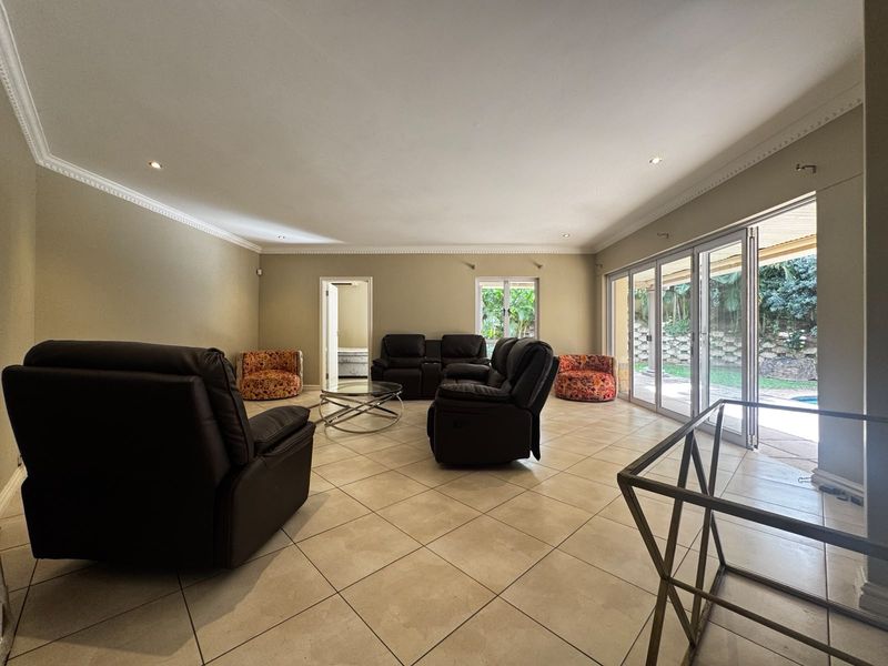 Spacious 4-Bedroom House For Rent. - Photo 9