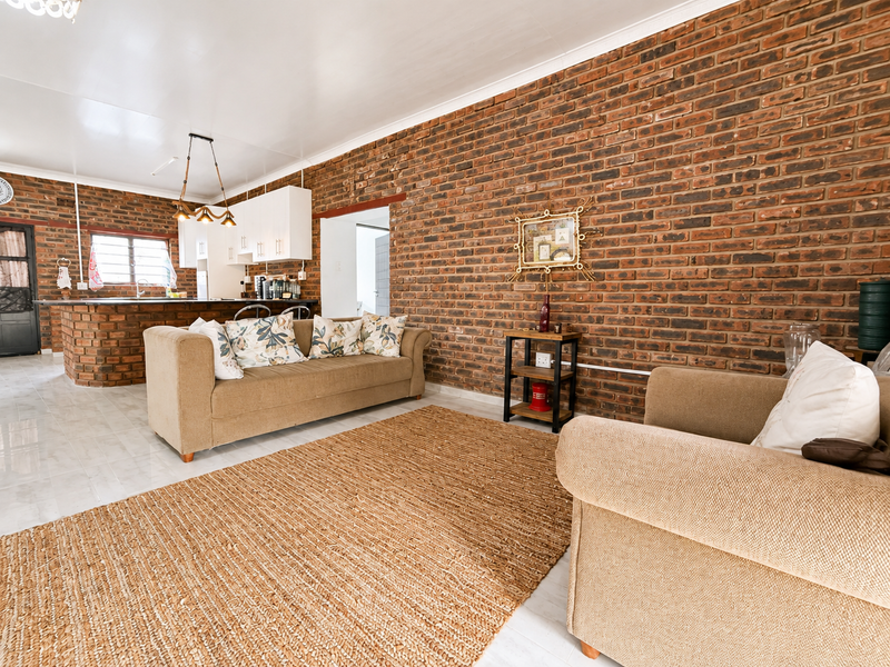 House For Sale In Port Edward - Photo 4