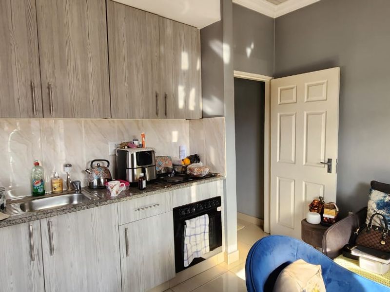 Flat to let - Photo 2