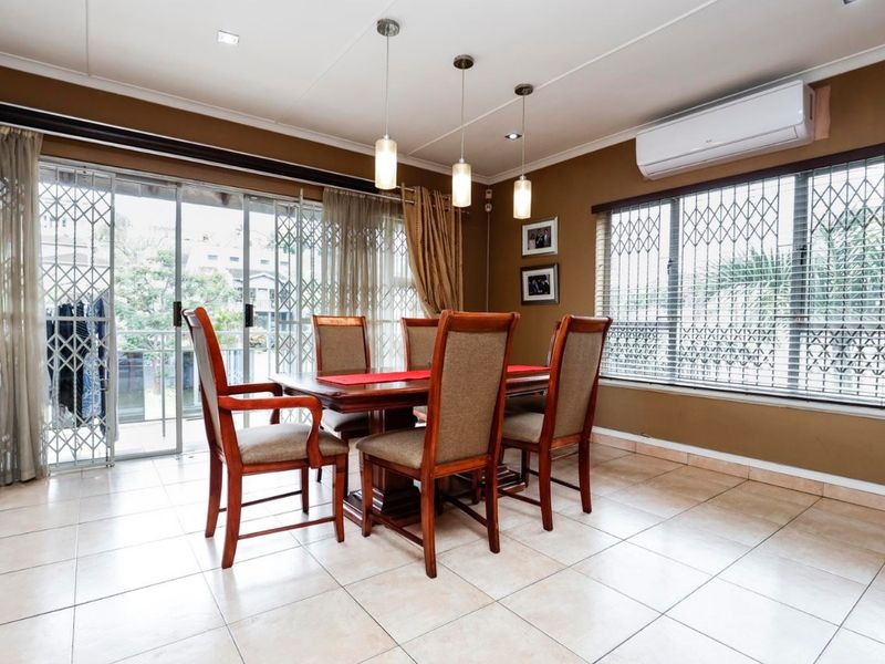 3 Bedroom House For Sale In Clare Estate - Photo 3