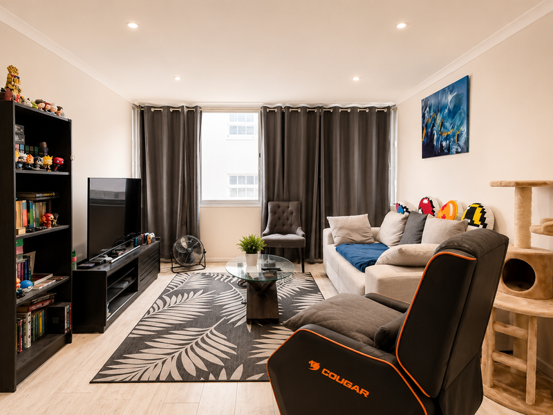 Modern 2-Bedroom Apartment Designed for Space and Comfort in Green Point - Photo 8