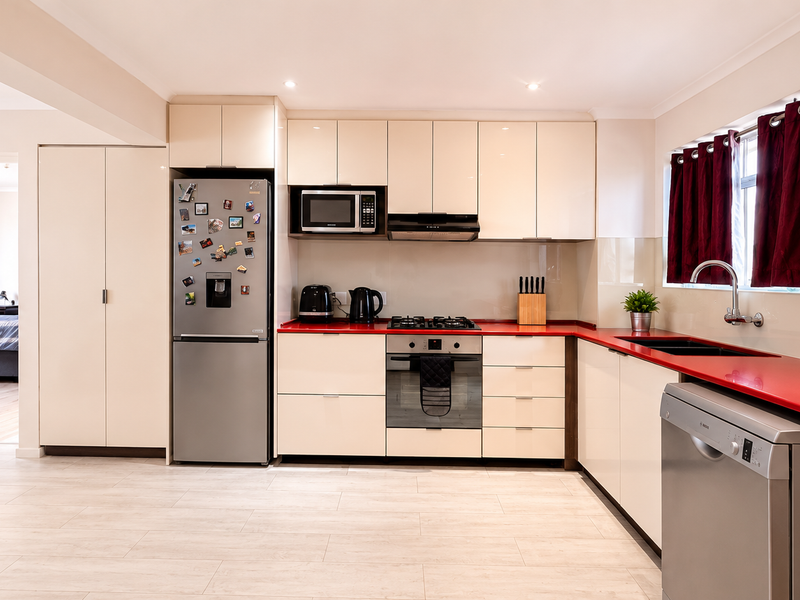 Modern 2-Bedroom Apartment Designed for Space and Comfort in Green Point - Photo 4