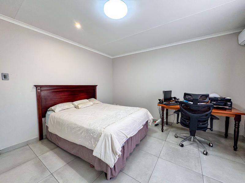 Prime Property Presents Berkley Townhouse for Sale - Photo 6