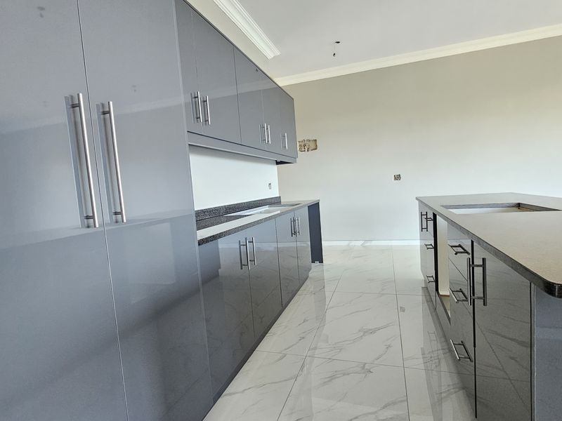 Apartment Rental Monthly In Durban North - Photo 3