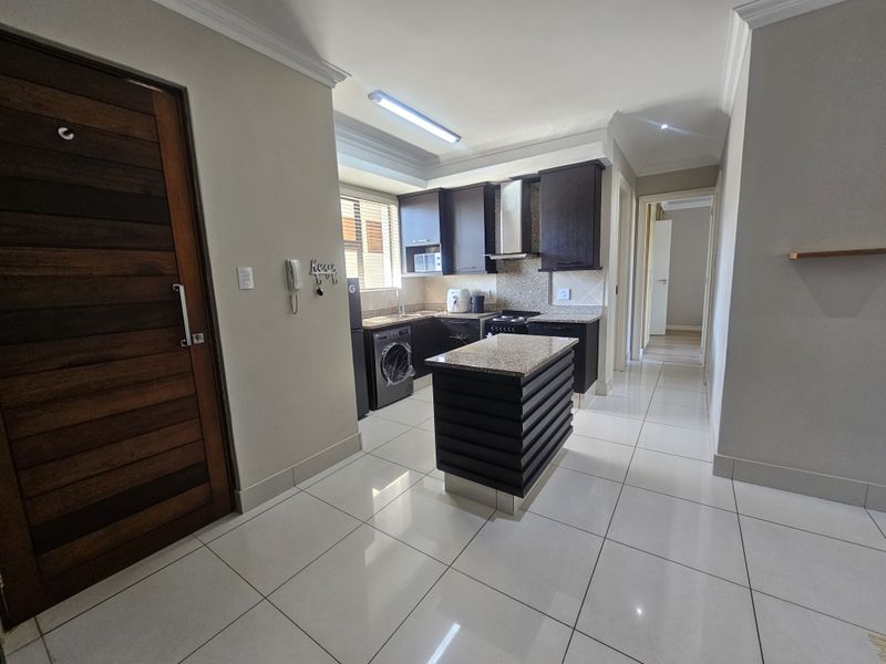 Prime property feature-2 bedroom furnished - Photo 3