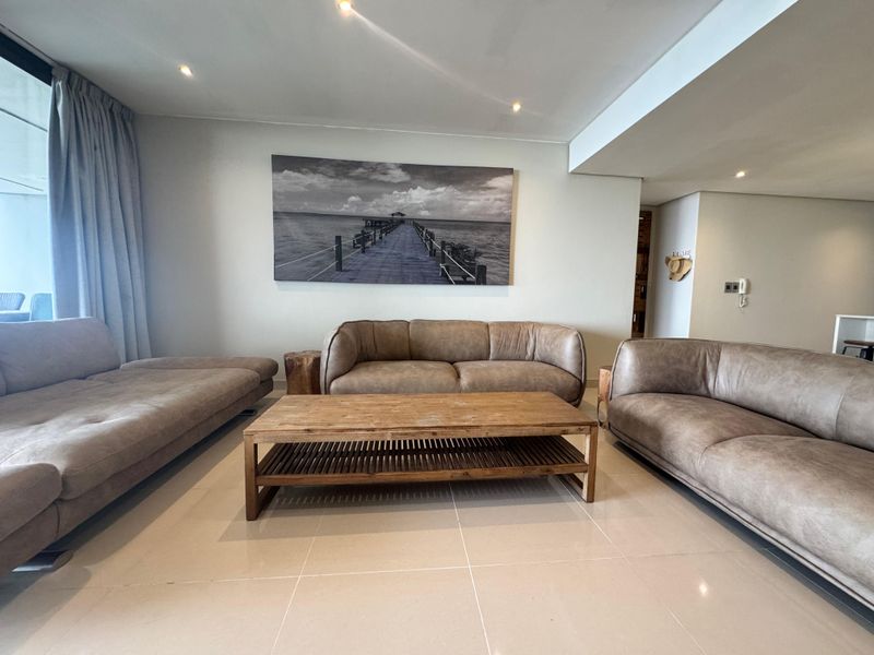 Elegant 3-Bedroom Apartment with Spectacular Sea Views in Herrwood Skye, Umhlanga. - Photo 8