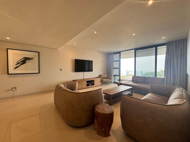 Elegant 3-Bedroom Apartment with Spectacular Sea Views in Herrwood Skye, Umhlanga. - Photo 7