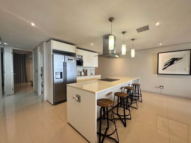 Elegant 3-Bedroom Apartment with Spectacular Sea Views in Herrwood Skye, Umhlanga. - Photo 3