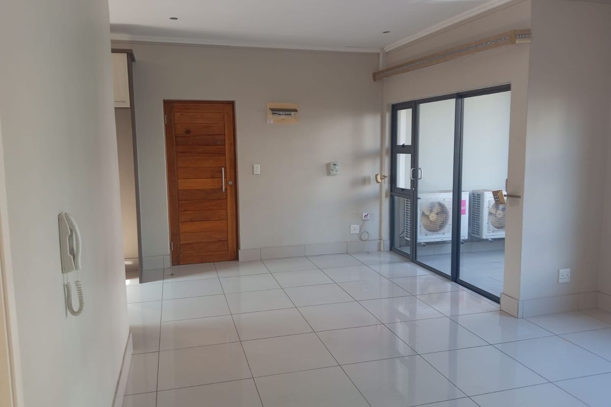 Prime  Property Presents A Stunning Three  Bedroom Apartment Situated In Umhlanga Ridge - Photo 4