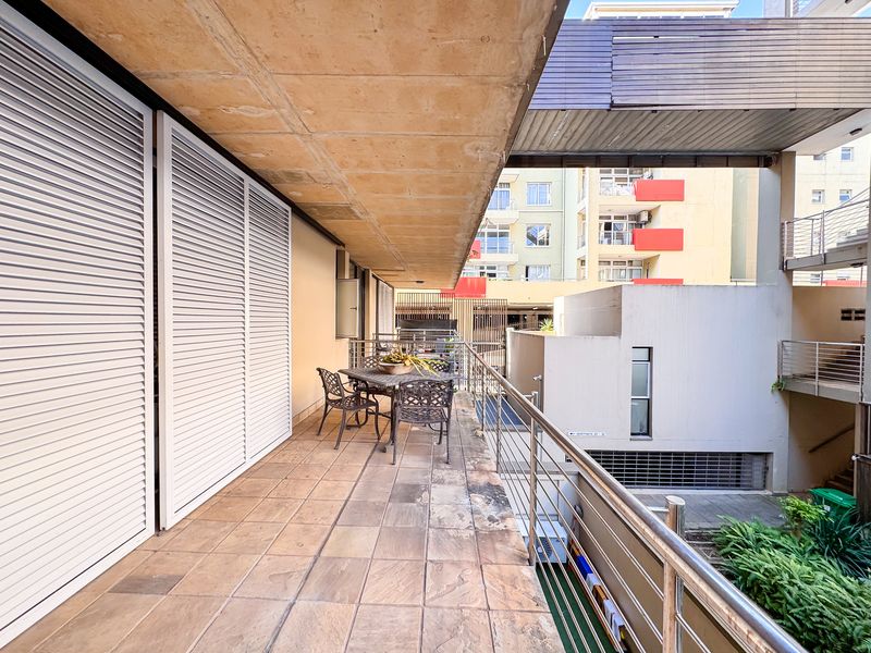 Modern 2 Bedroom, 2 Bathroom Apartment at The Auroras - Photo 1