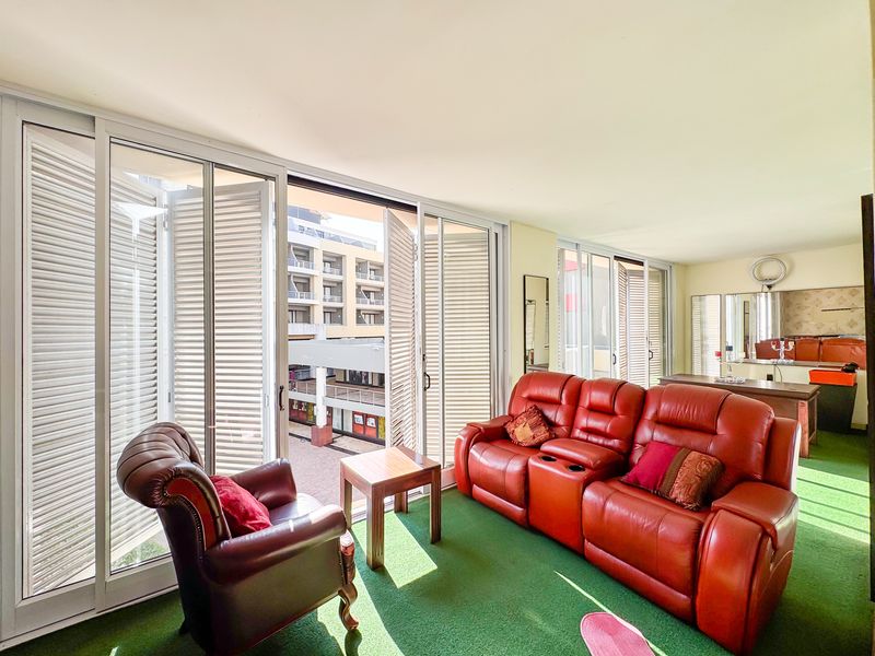 Modern 2 Bedroom, 2 Bathroom Apartment at The Auroras - Photo 7
