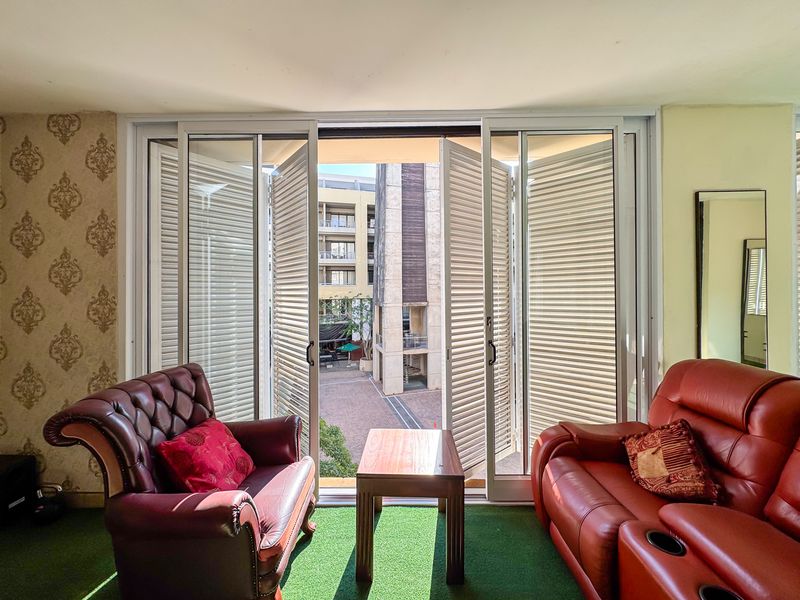 Modern 2 Bedroom, 2 Bathroom Apartment at The Auroras - Photo 6