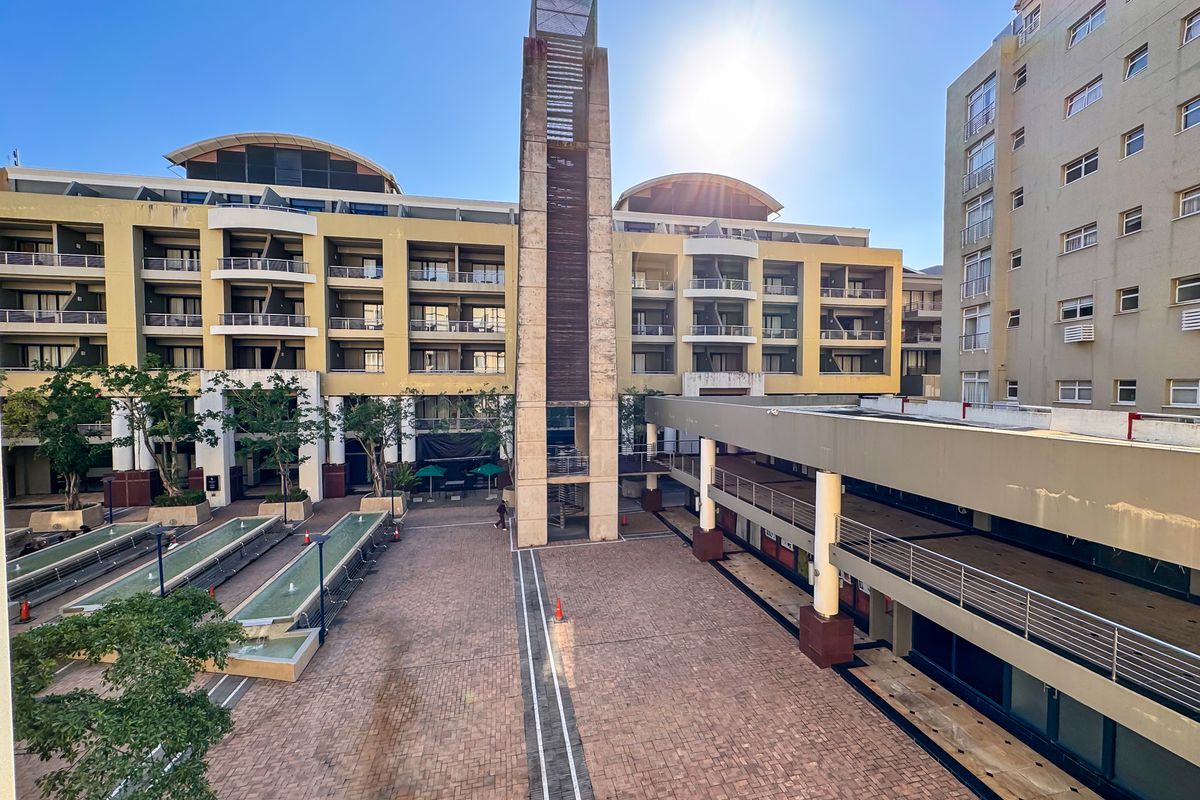 Modern 2 Bedroom, 2 Bathroom Apartment at The Auroras - Photo 4