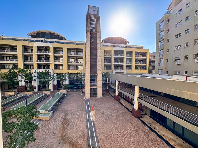 Modern 2 Bedroom, 2 Bathroom Apartment at The Auroras - Photo 4