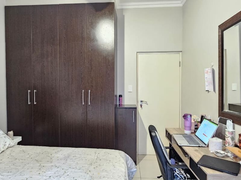 2 Bedroom Apartment for Sale - Photo 10