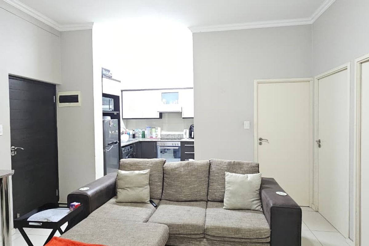 2 Bedroom Apartment for Sale - Photo 2