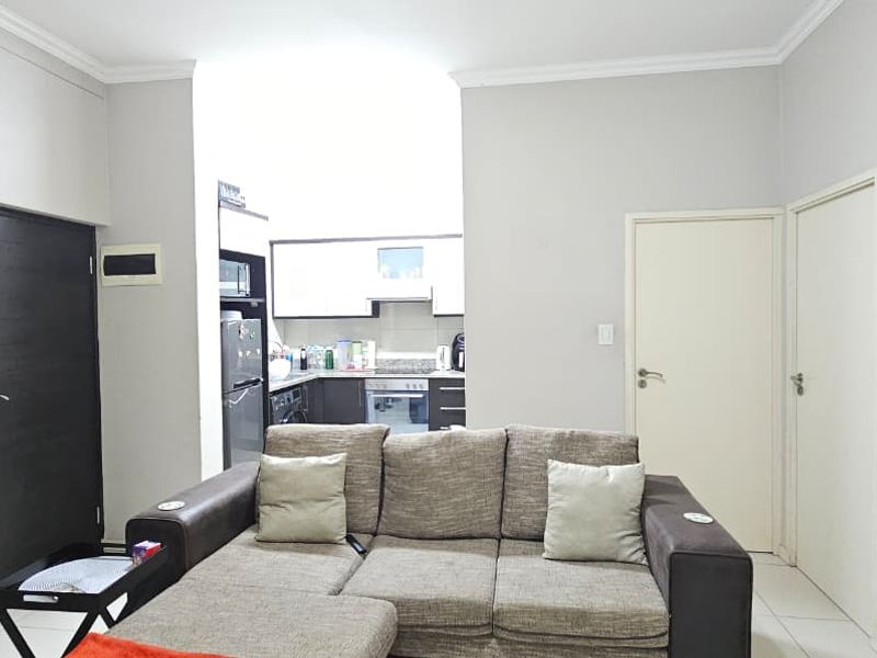 2 Bedroom Apartment for Sale - Photo 2