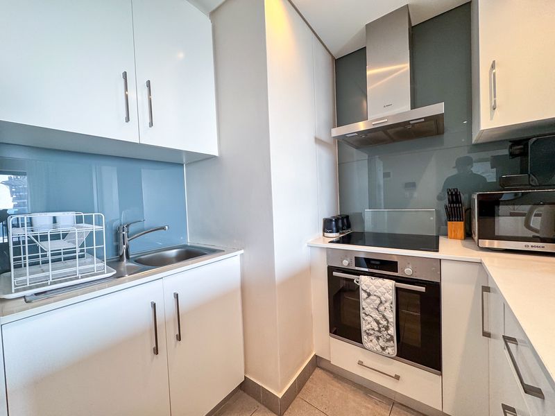 Live the Oceans Lifestyle – Elegant 1-Bedroom Rental. - Photo 9