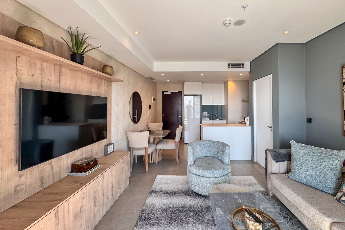 Live the Oceans Lifestyle – Elegant 1-Bedroom Rental. - Photo 2