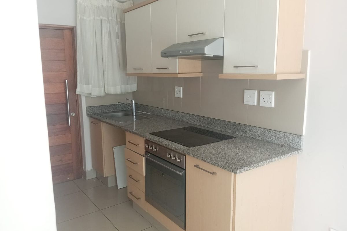 Prime  Property Presents A Stunning Two Bedroom Apartment Situated In Umhlanga Ridge - Photo 3