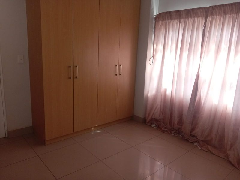 Prime  Property Presents A Stunning Two Bedroom Apartment Situated In Umhlanga Ridge - Photo 8