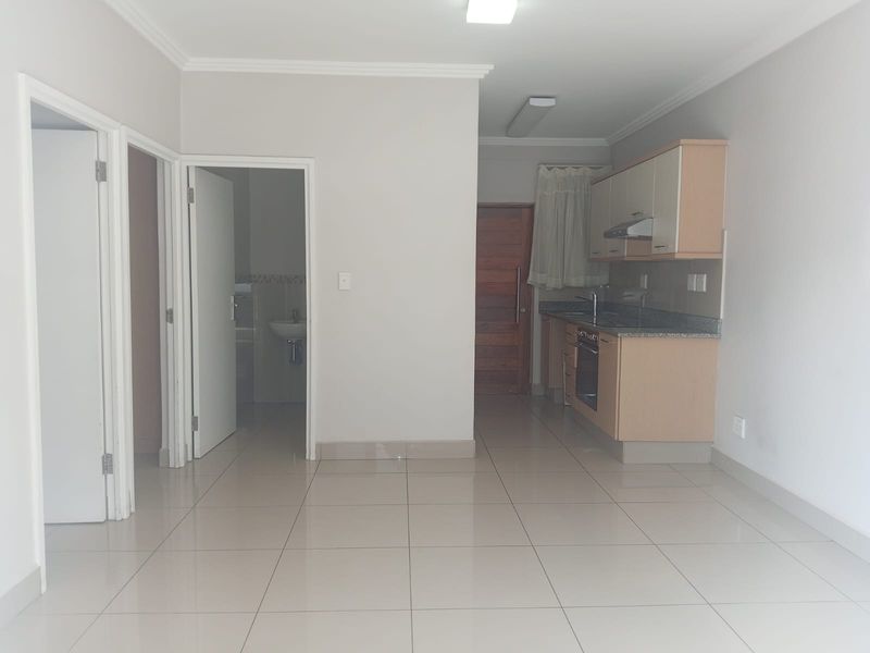 Prime  Property Presents A Stunning Two Bedroom Apartment Situated In Umhlanga Ridge - Photo 5