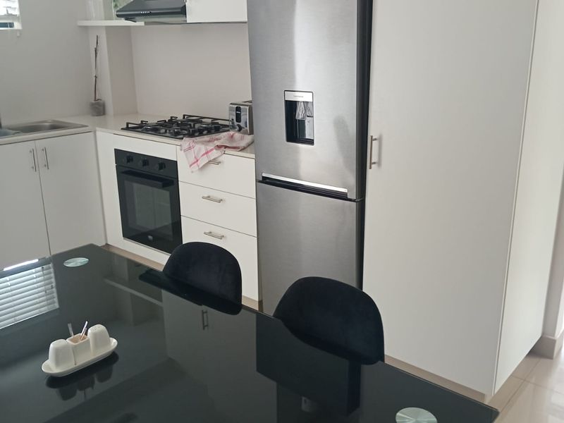 Modern Fully Furnished 2 Bedroom Apartment To Let – Comfort & Convenience Combined - Photo 5