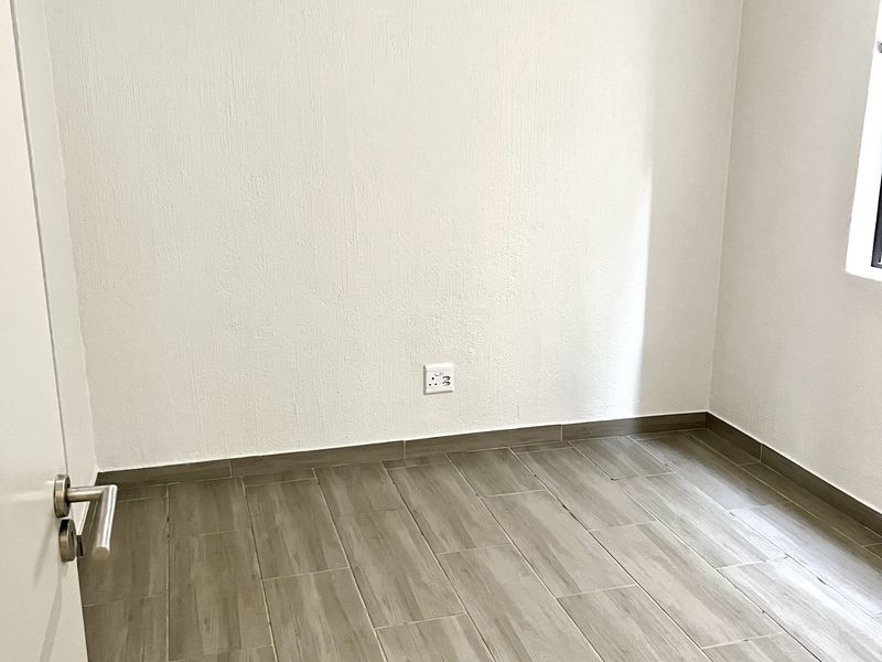 2 Bed 2 Bath. - Photo 10
