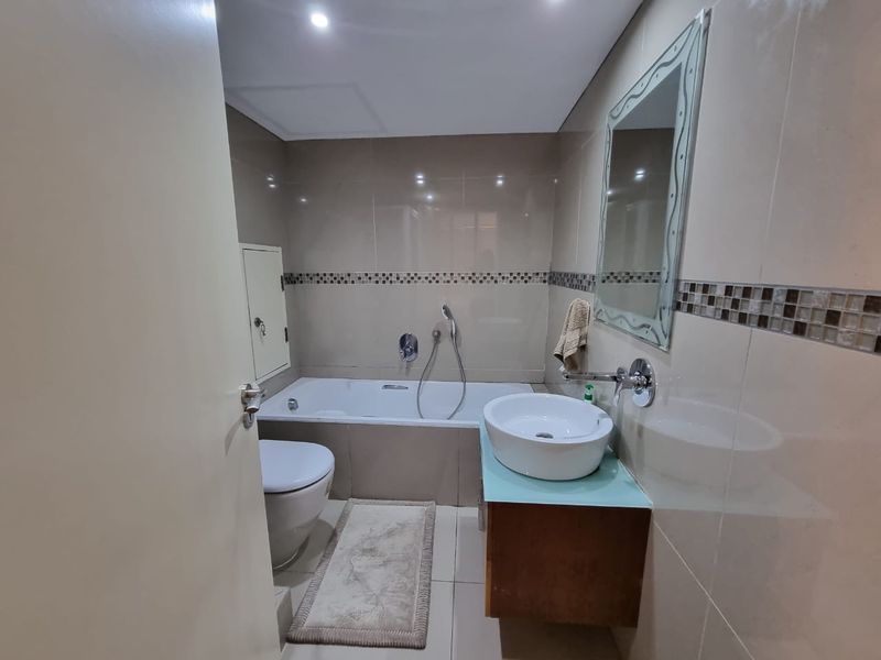 Luxury 2 Bedroom Furnished Apartment  in umhlanga for rent - Photo 9