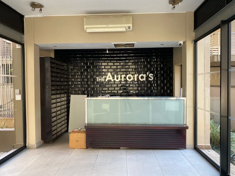Modern 2 Bedroom, 2 Bathroom Apartment at The Auroras - Photo 1