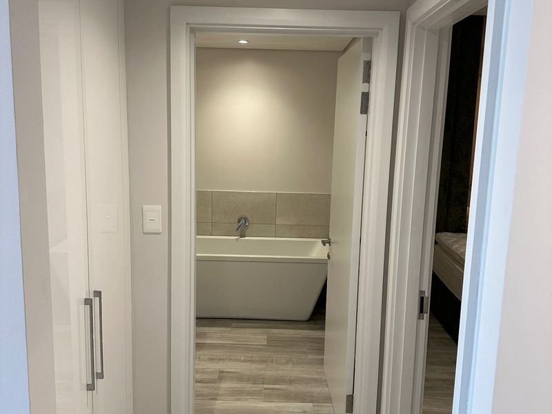 modern fully furnished 2 bedroom apartment to rent in umhlanga oceans apartment - Photo 10